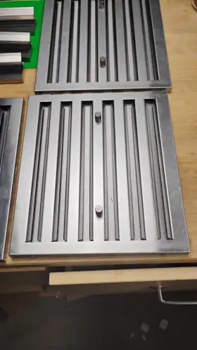 WB02X30528 GE Smart Designer Grease Baffle Set Pans #2